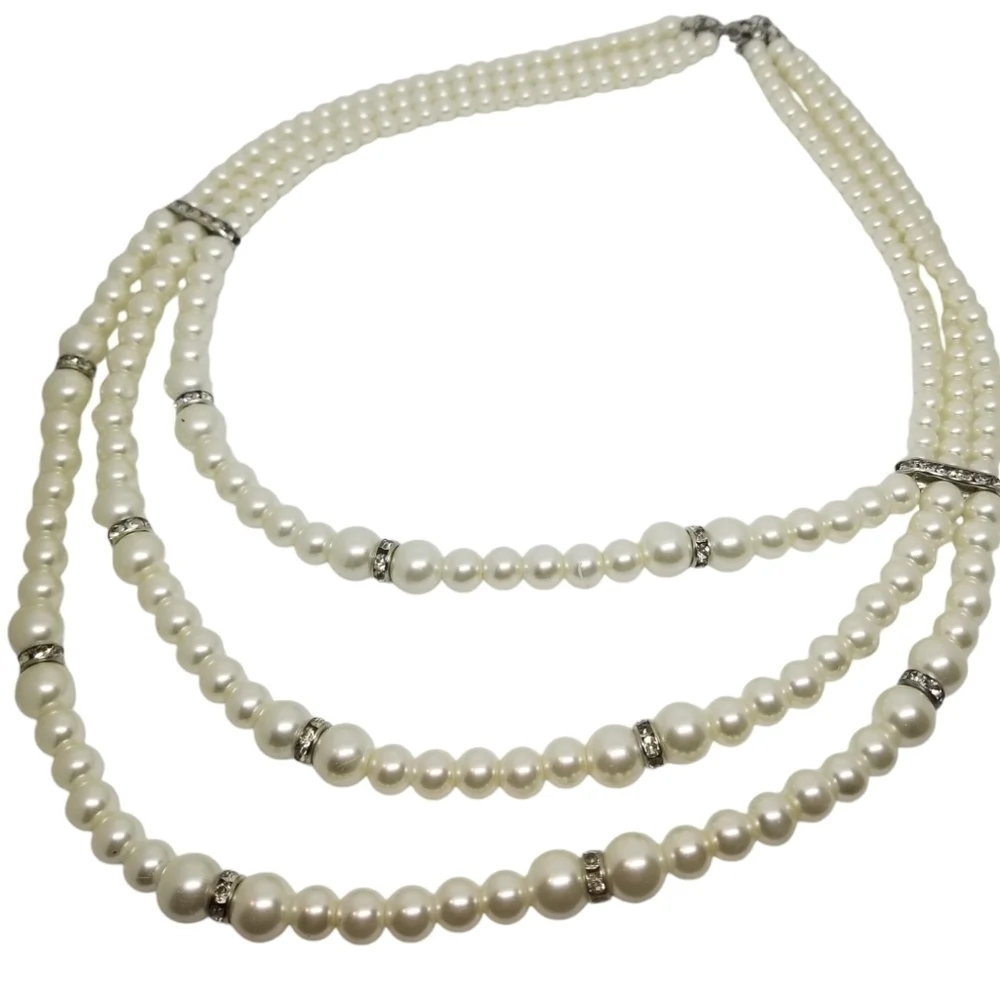 VINTAGE CREAM COLORED GLASS FAUX PEARL & CRYSTAL LAYERED NECKLACE